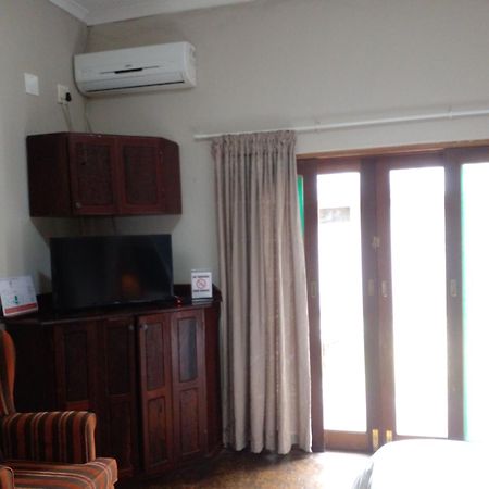 Buffalo Hotel Hectorspruit Zewnętrze zdjęcie